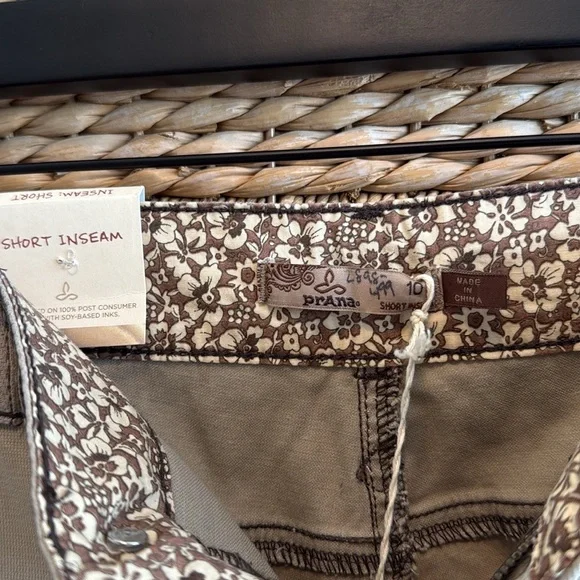 NWT Prana Bedford Canyon Hiking Organic Cotton Standard Low-Rise Pant, 10 Short - Picture 10 of 11